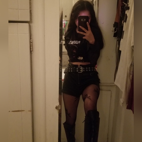 Meet your Posher, Bitty - Picture 2 of 2